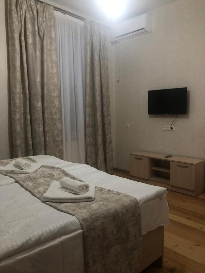 Cozy House Hotel Телави Екстериор снимка